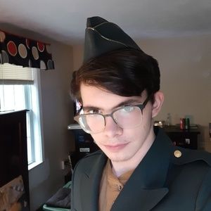 Meet your Posher, Evan barber